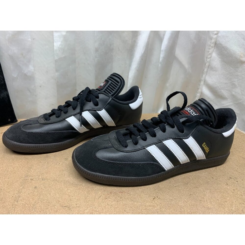 SOLD Adidas Samba Sneakers Black Indoor Fitness Soccer Shoes Size